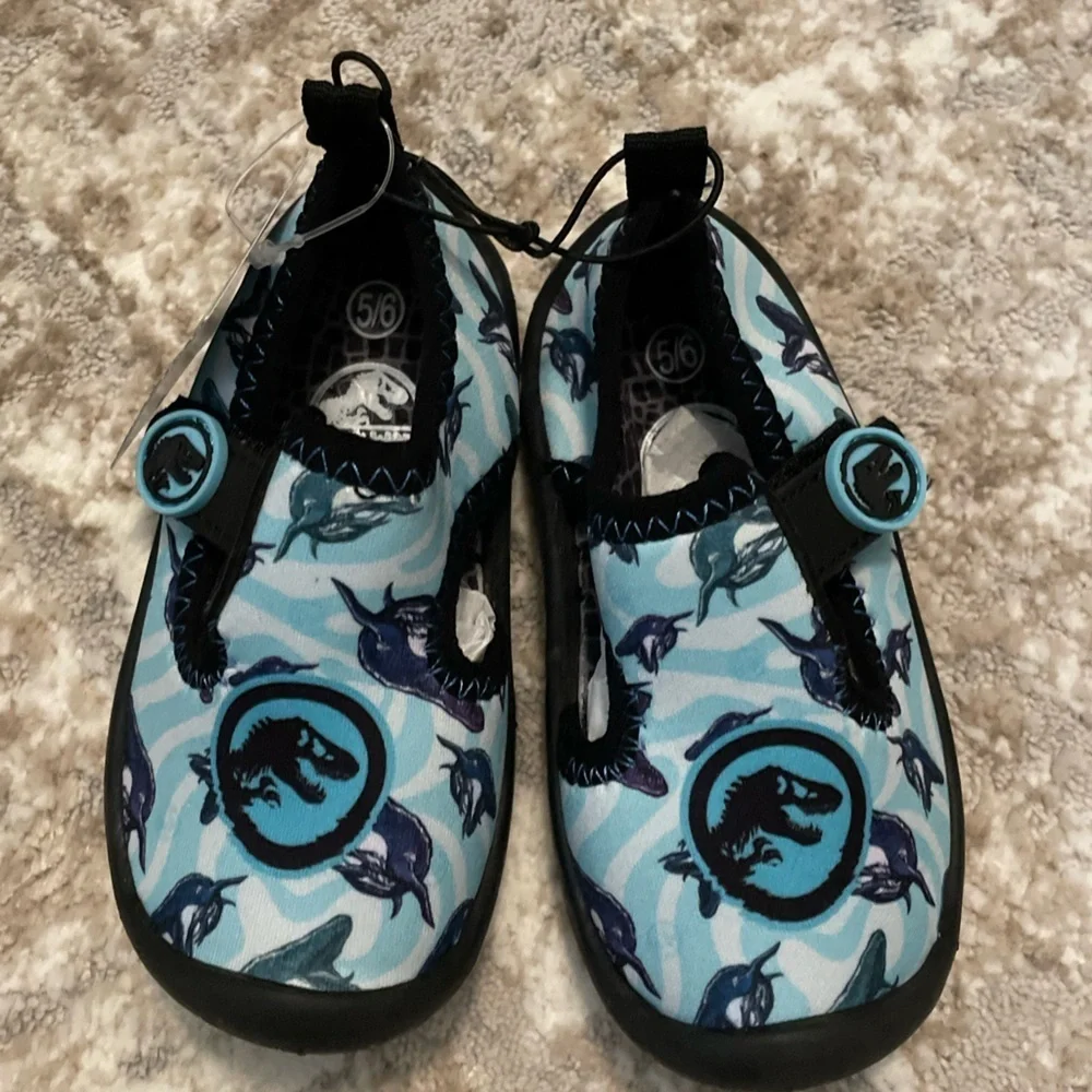 Jurassic World nwt smoke